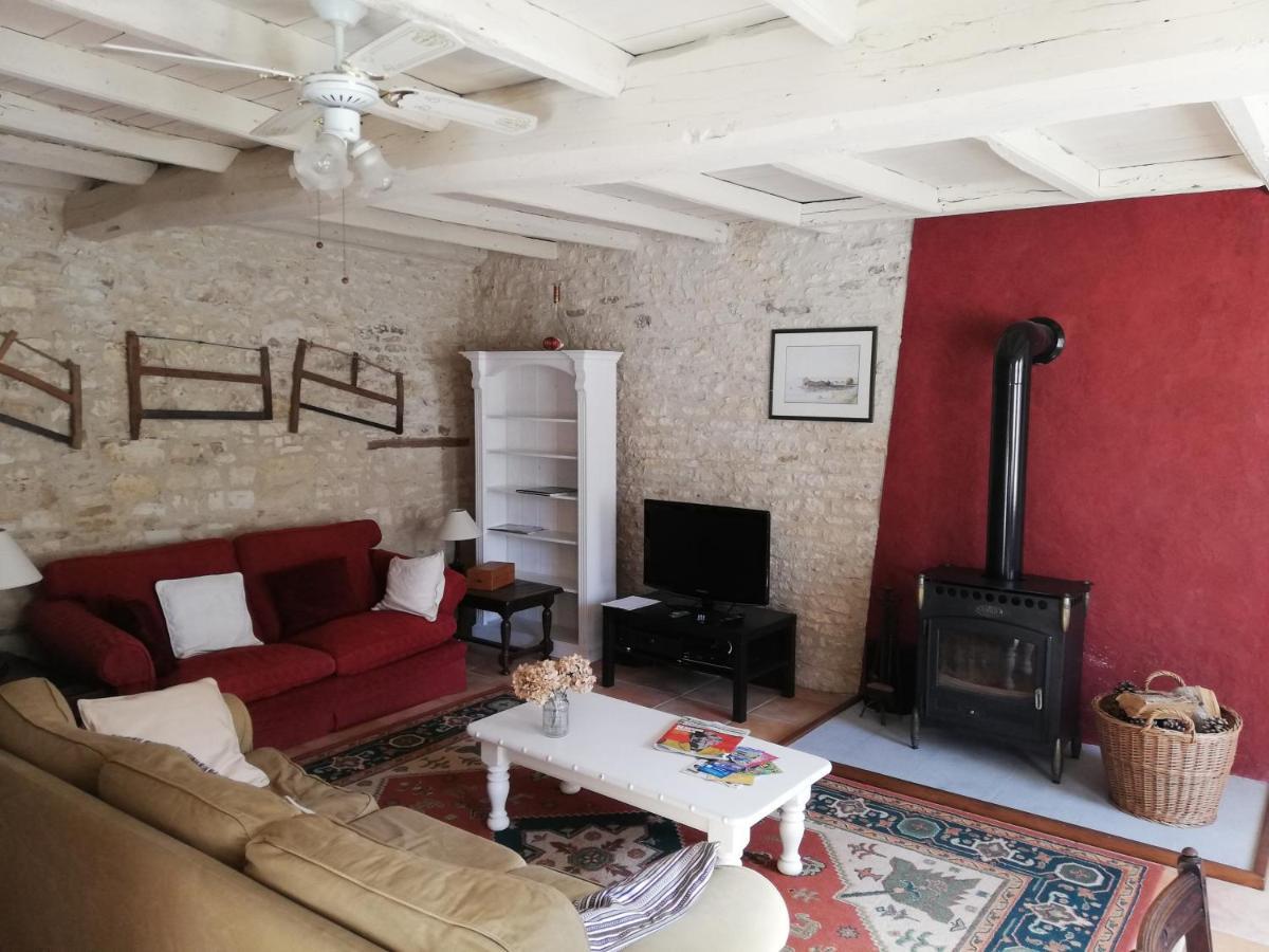Gite Chez Riviere Nantillé Buitenkant foto